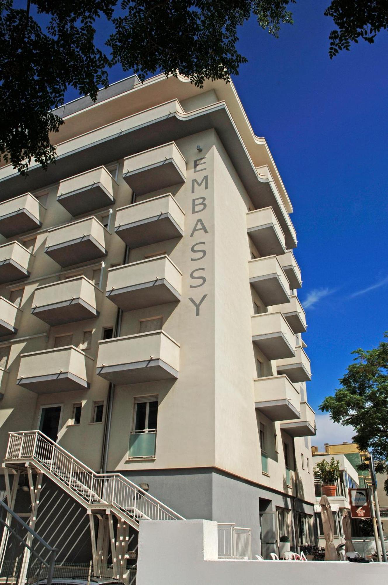 פסארו Hotel Embassy מראה חיצוני תמונה